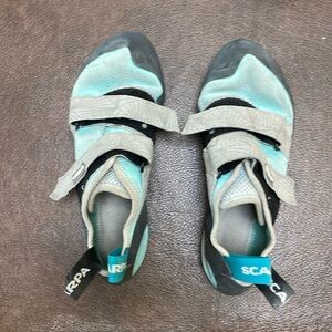 Women’s scarpa climbing shoes